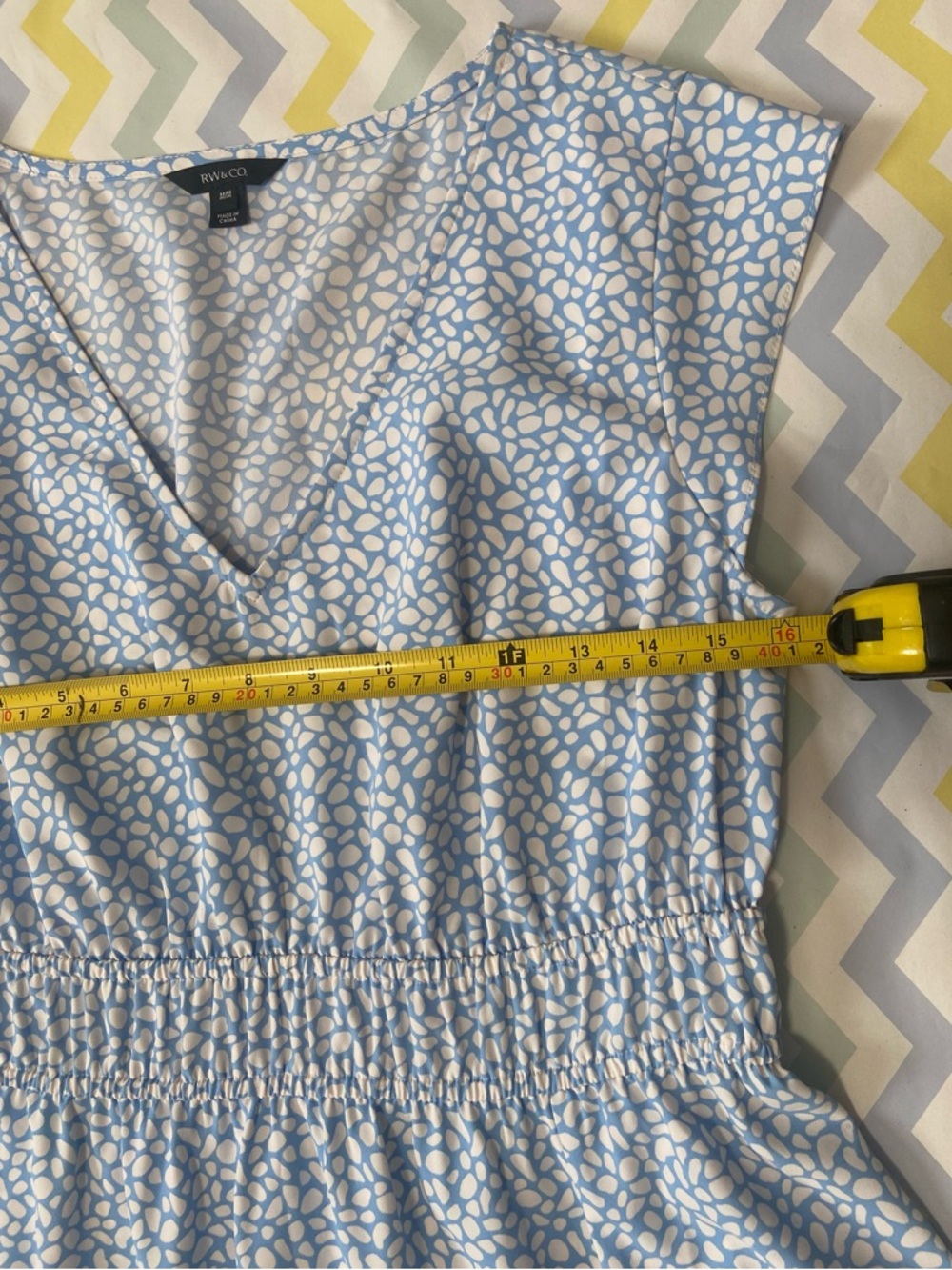 RW&CO. Light Blue Printed V-Neck Midi Dress with Elastic Waist - Picture 8 of 9